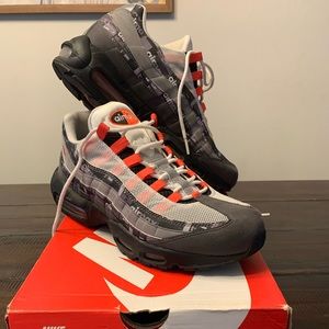 Pre owned Nike Air Max 95 print size 11